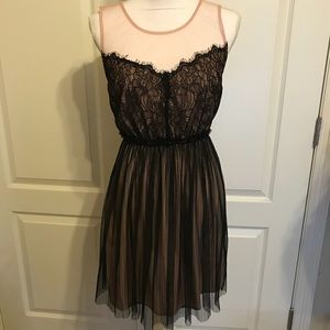 💖 Beautiful Lace & Tulle Dress 💖